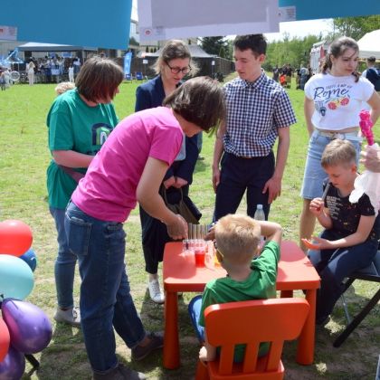 Kiermasz w Dziekanowie Leśnym Kiermasz w Dziekanowie Leśnym